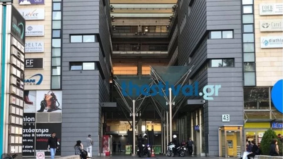 Αδερφή του 38χρονου αυτόχειρα στη Θεσσαλονίκη: «Τον βίασαν στον στρατό και δεν τιμωρήθηκε κανείς»